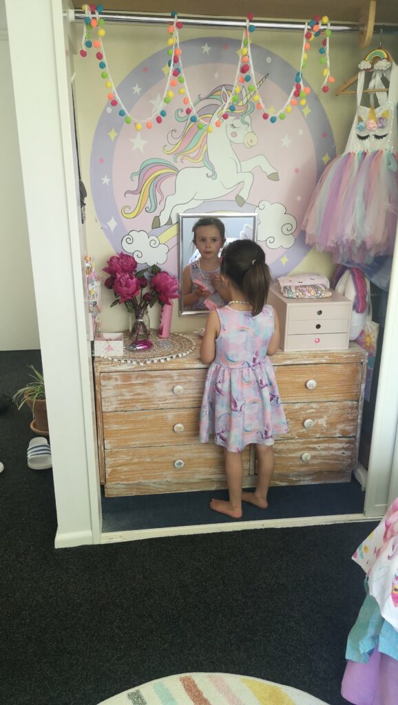 Vanity mirror
